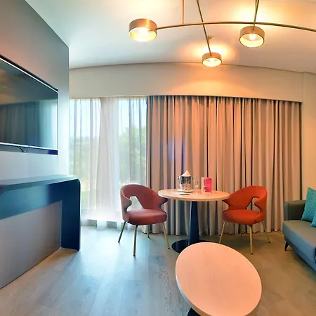 Barcelo Renacimiento