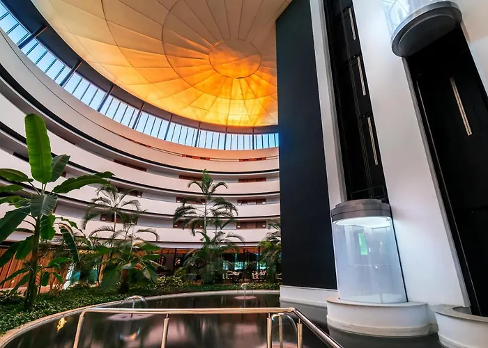 Barcelo Renacimiento Отель Севилья