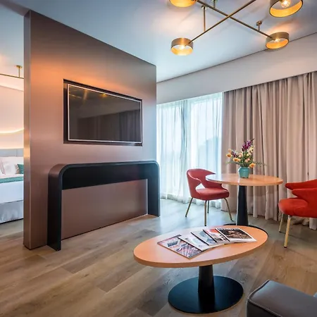 Barceló Renacimiento Hotel 5*