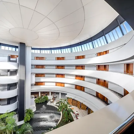 Barcelo Renacimiento Hotel