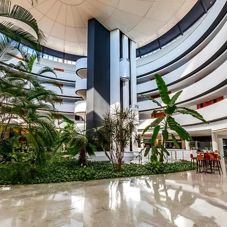 Barcelo Renacimiento