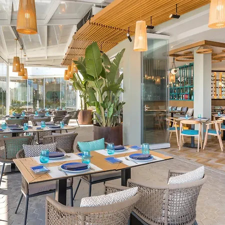 Barcelo Renacimiento Hotel 5*